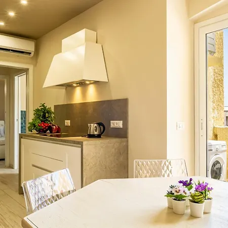Isavi Apartment *